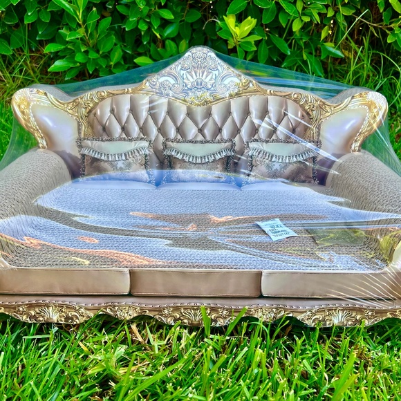 COPY - Cute Cat Scratcher Couch with Organic Catnip - Picture 2 of 4